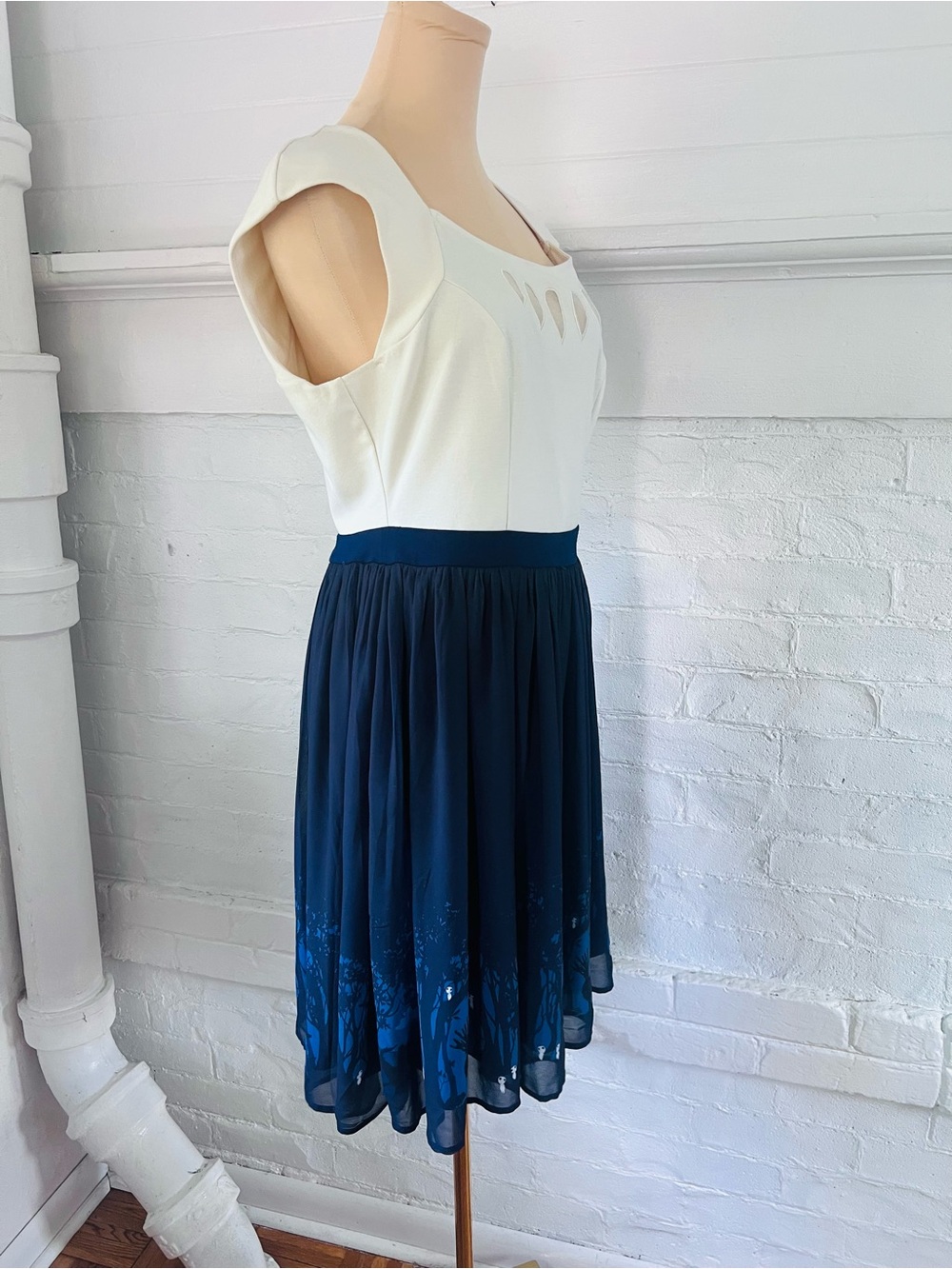 Her Universe Studio Ghibli Princess Mononoke Forest Dress Sleeveless Size Medium - Picture 4 of 14